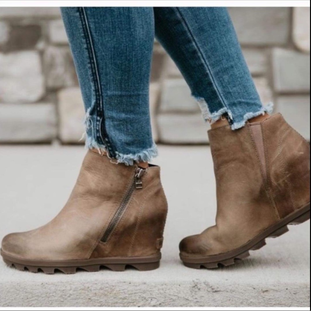 SOREL🍂🍁Joan of arctic Wedge II zip up Sz 9.5 gently used